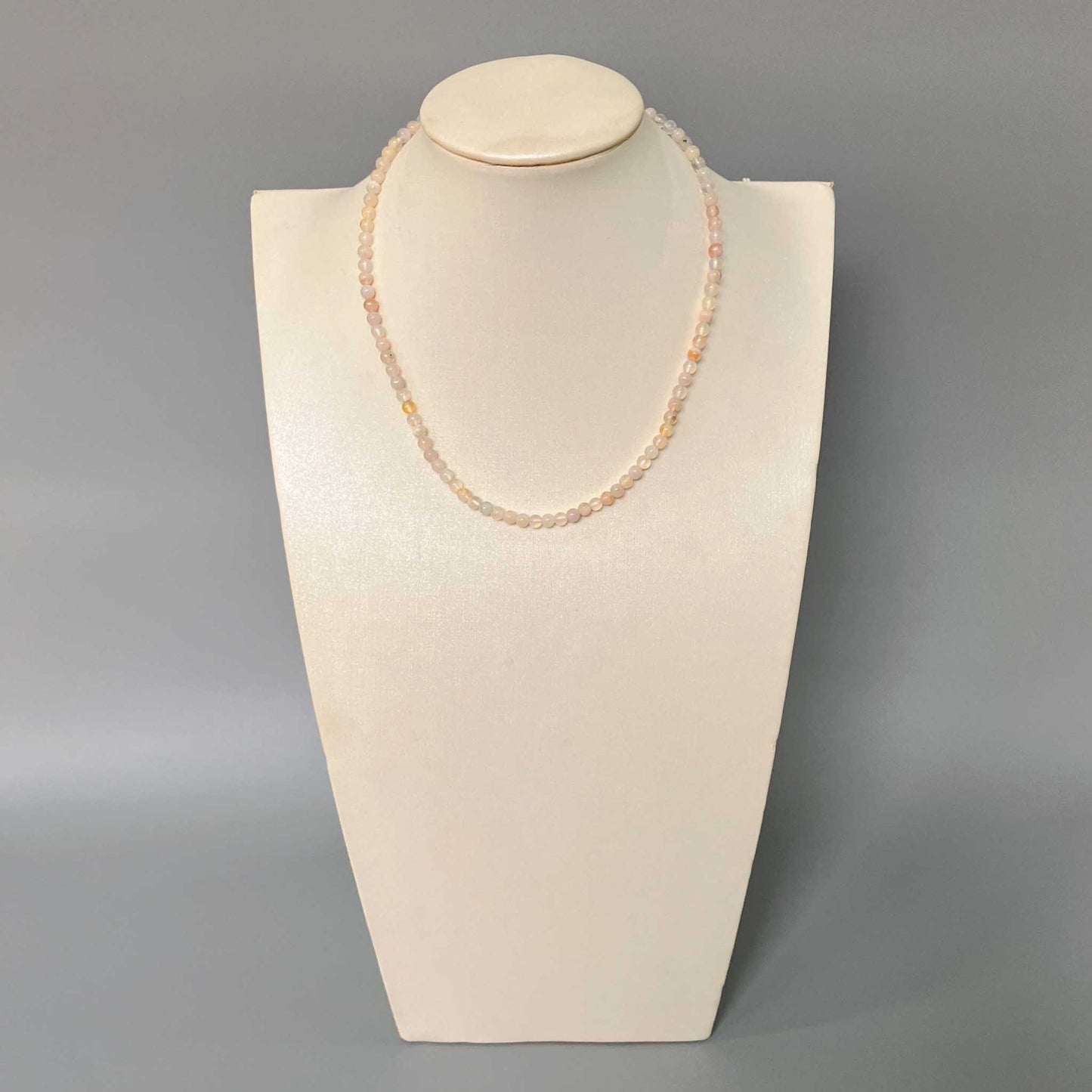 Blossoms Agate Round Bead Necklace 4mm A