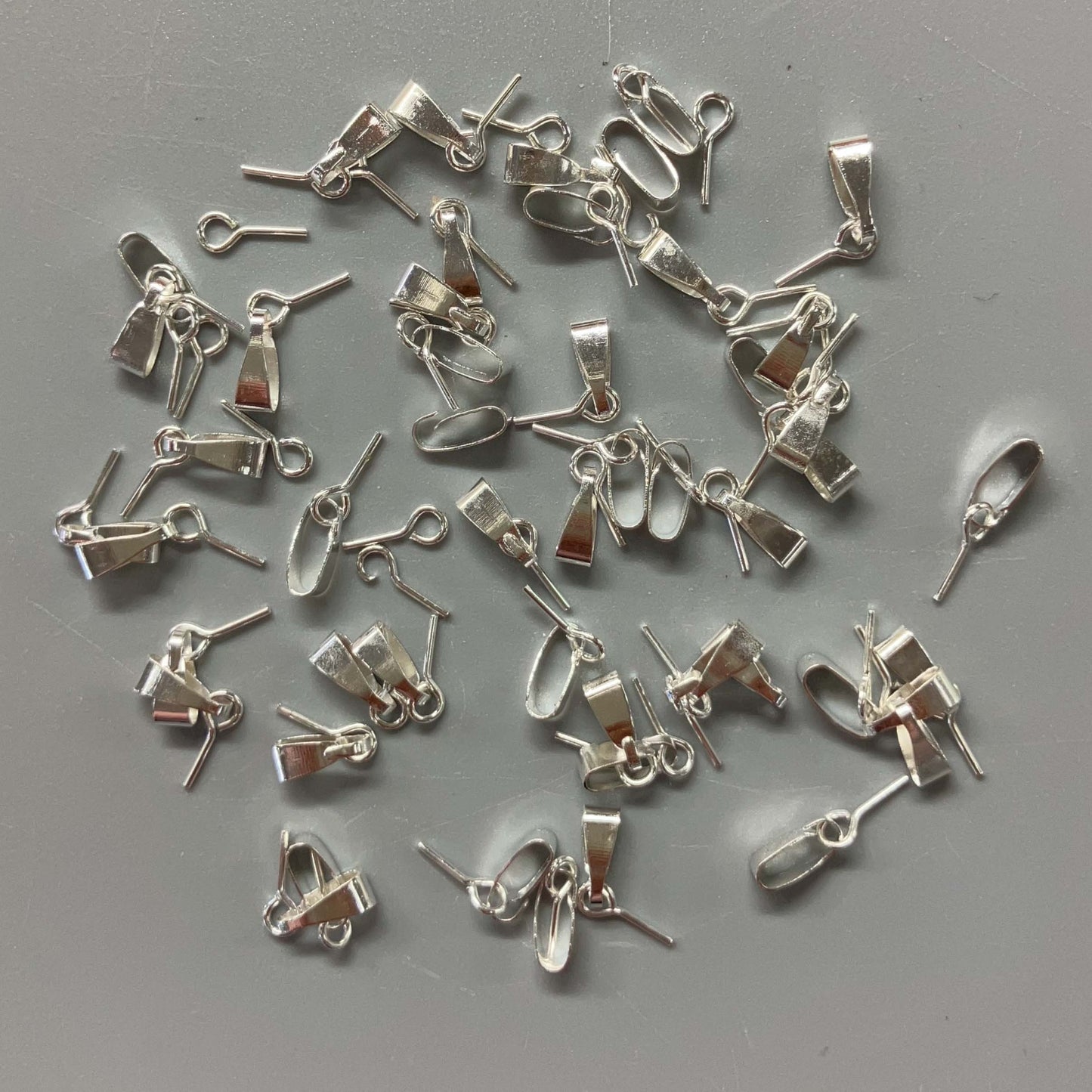 (Stone TBC) Melon Seed Clasp 小瓜子金属扣 (Grade TBC)