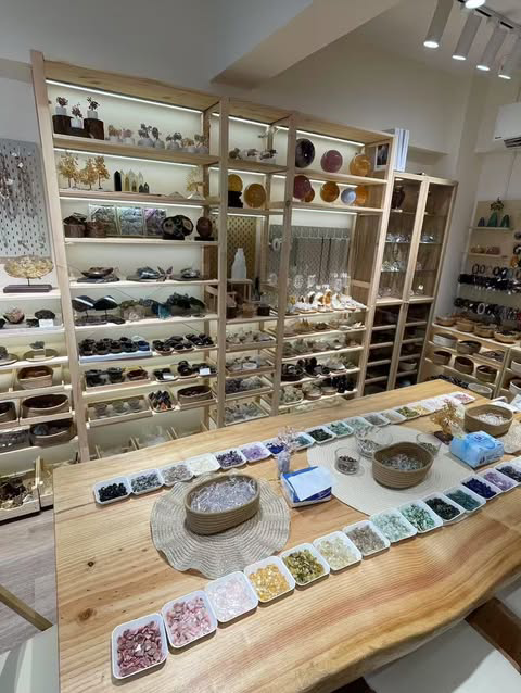 Gemistry 銅鑼灣水晶店內部環境