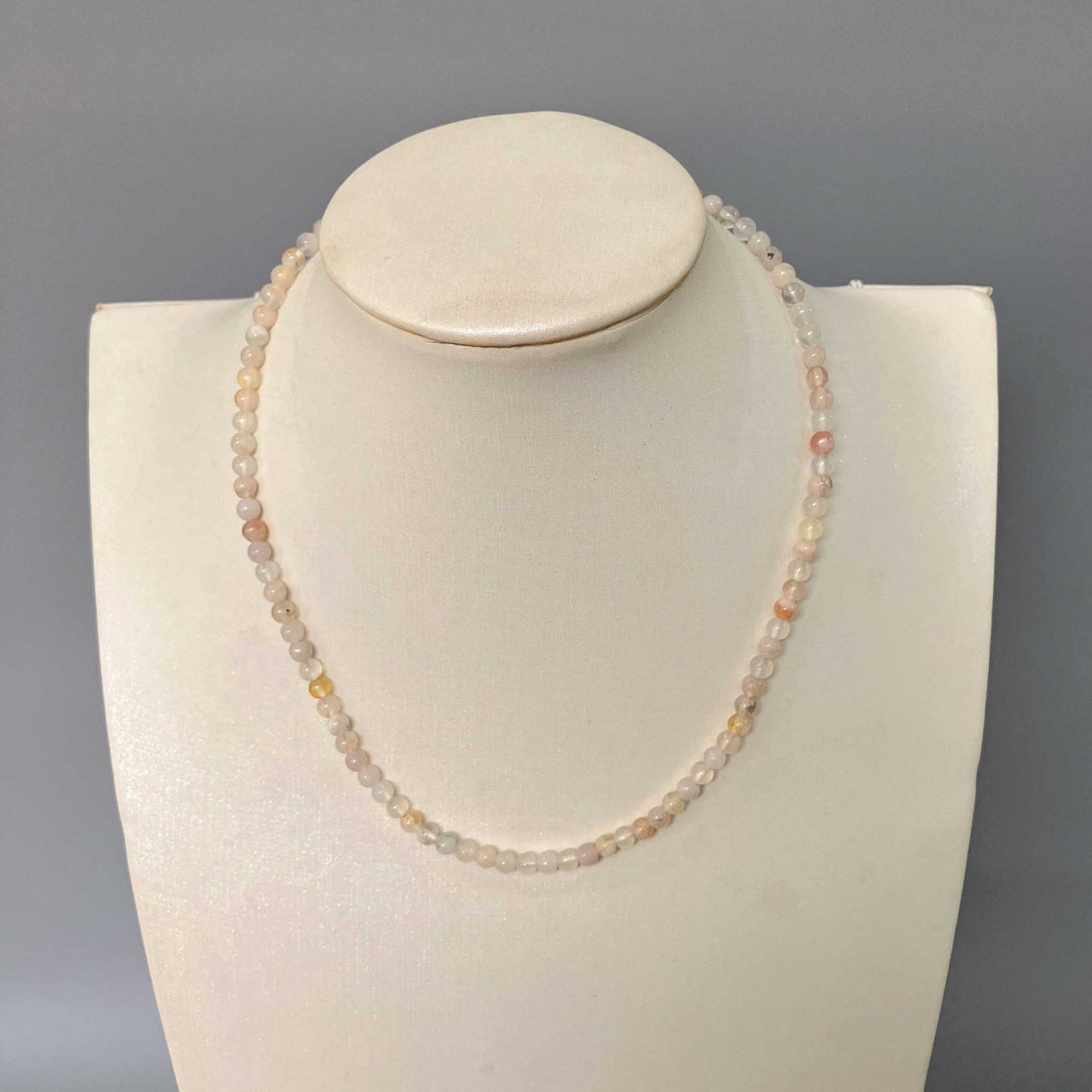 Blossoms Agate Round Bead Necklace 4mm A