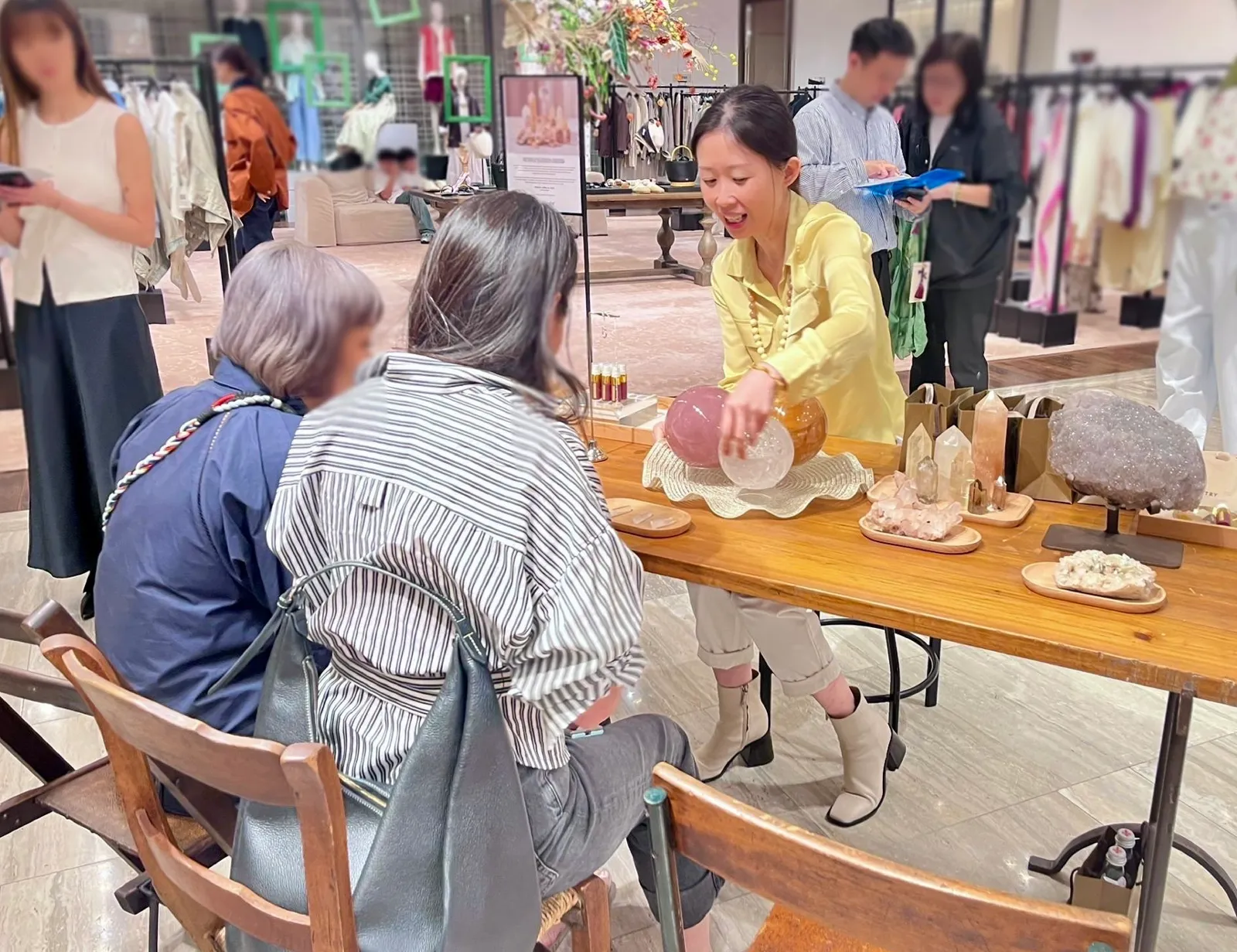 Crystal Master Class in Hong Kong by Gemistry — student moment 4